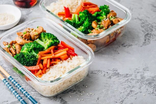 Eating on the Go and Preparing Your Own Meals